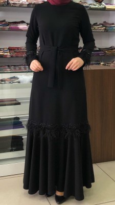  - Alt Kısmı Fırfırlı Tüy Detaylı Elbise Siyah / 8203