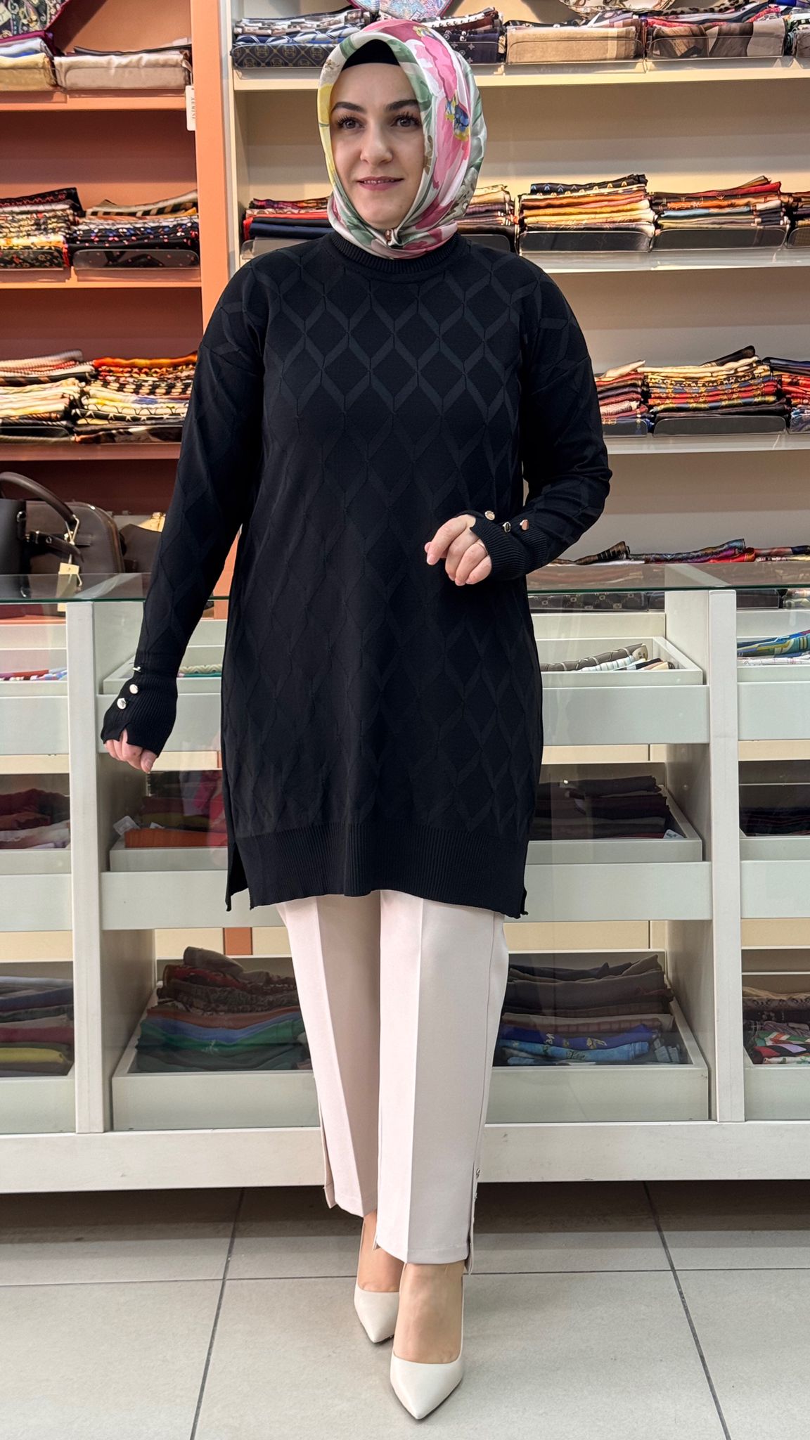 İnza Moda - Baklava Desen Triko Tunik Siyah/3288