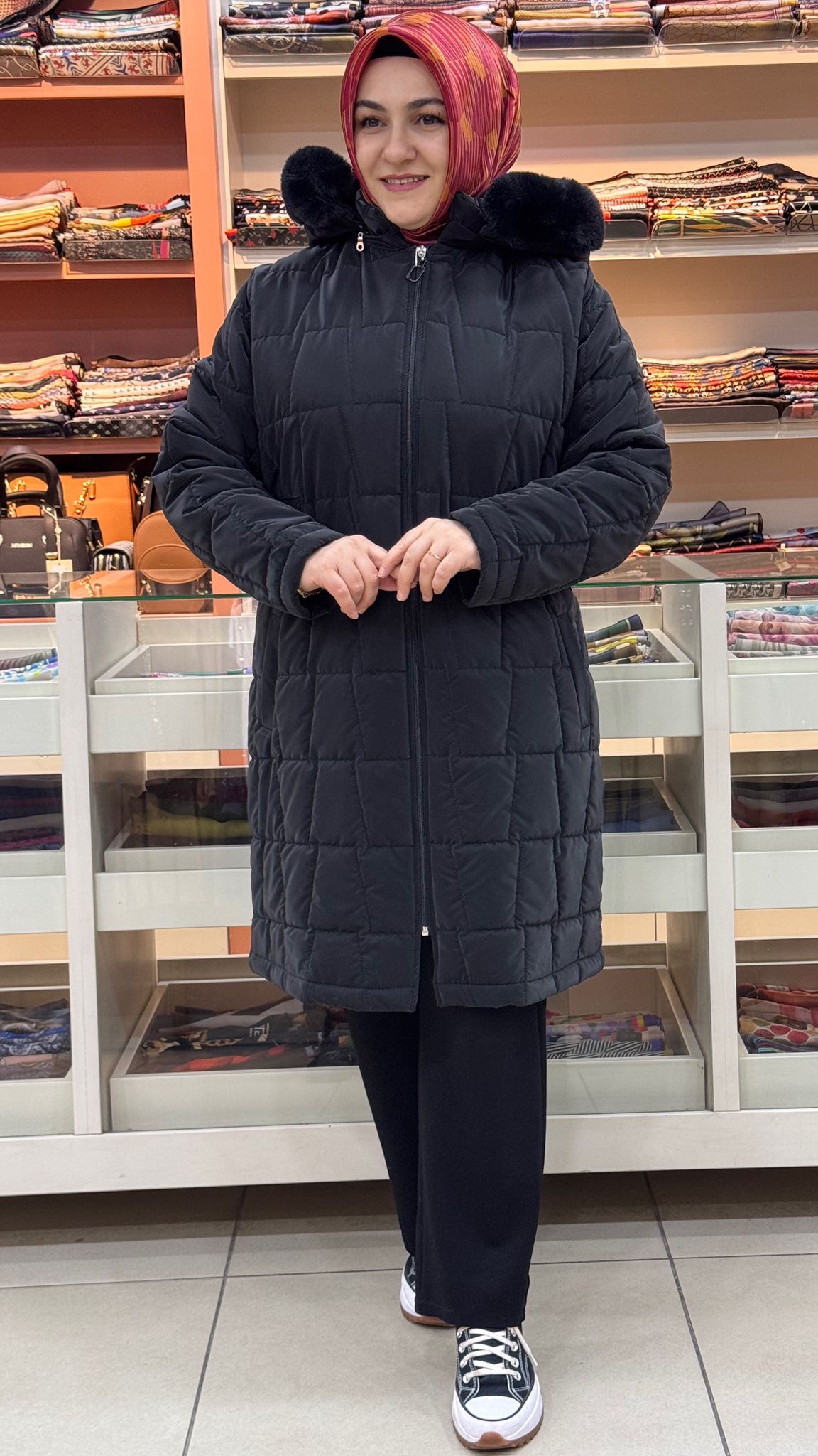 Janset - Bardak Desenli Şişme Mont Siyah/ 6177