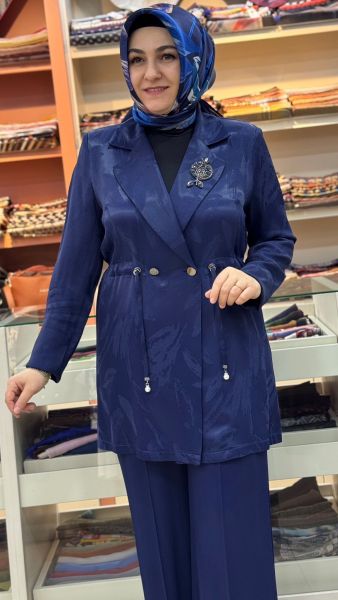 Beli Büzgü Ve Broş Detaylı Blazer Takım Lacivert / 3021