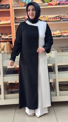 Esswap - Kolu Piliseli Önünden Yırtmaçlı Taş Detaylı Pantolunlu Takım Siyah-Beyaz/23051