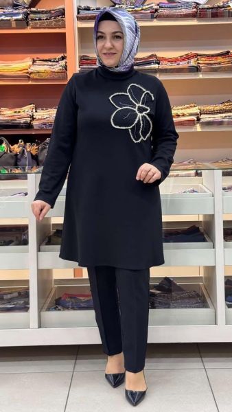 Çiçek Nakışlı Degaje Yaka Tunik Siyah/1625