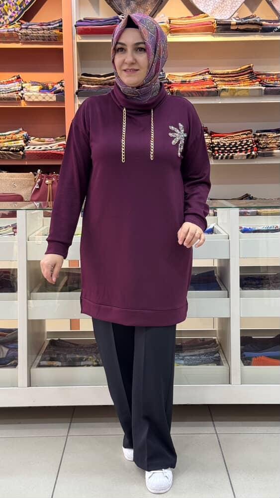 Güner Moda - Degaje Yaka Çiçek Ve Zincir Detaylı Tunik Bordo/1856