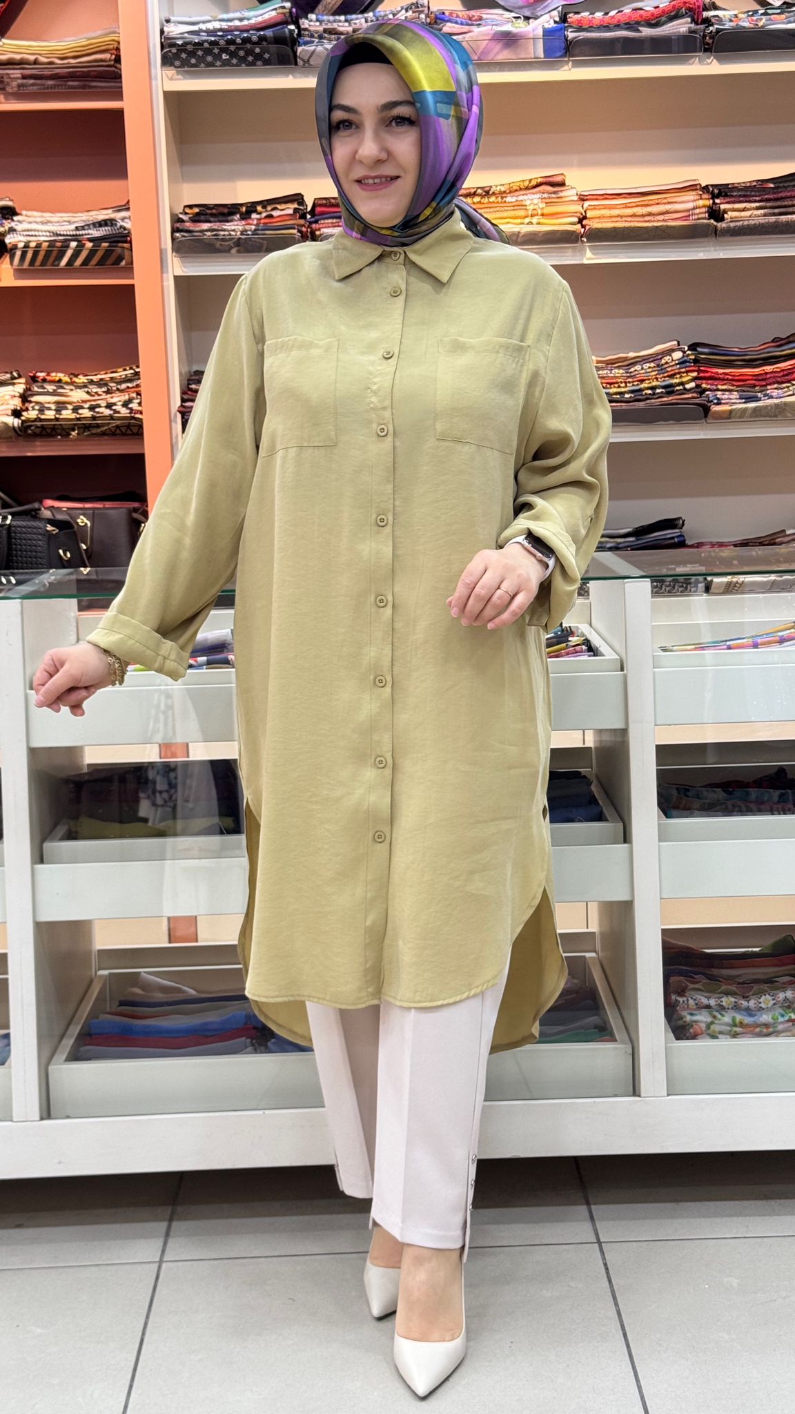 Puane - Gömlek Yaka Yırtmaçlı Uzun Tunik Fıstık Yeşili/10764