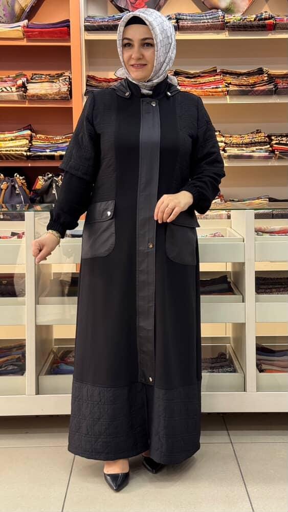 HIRQA - Kapitone Detaylı Kapşonlu Kap Siyah/3576