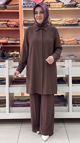 Kolları Çiçek Detaylı Pantolonlu Takım Kahve/3014