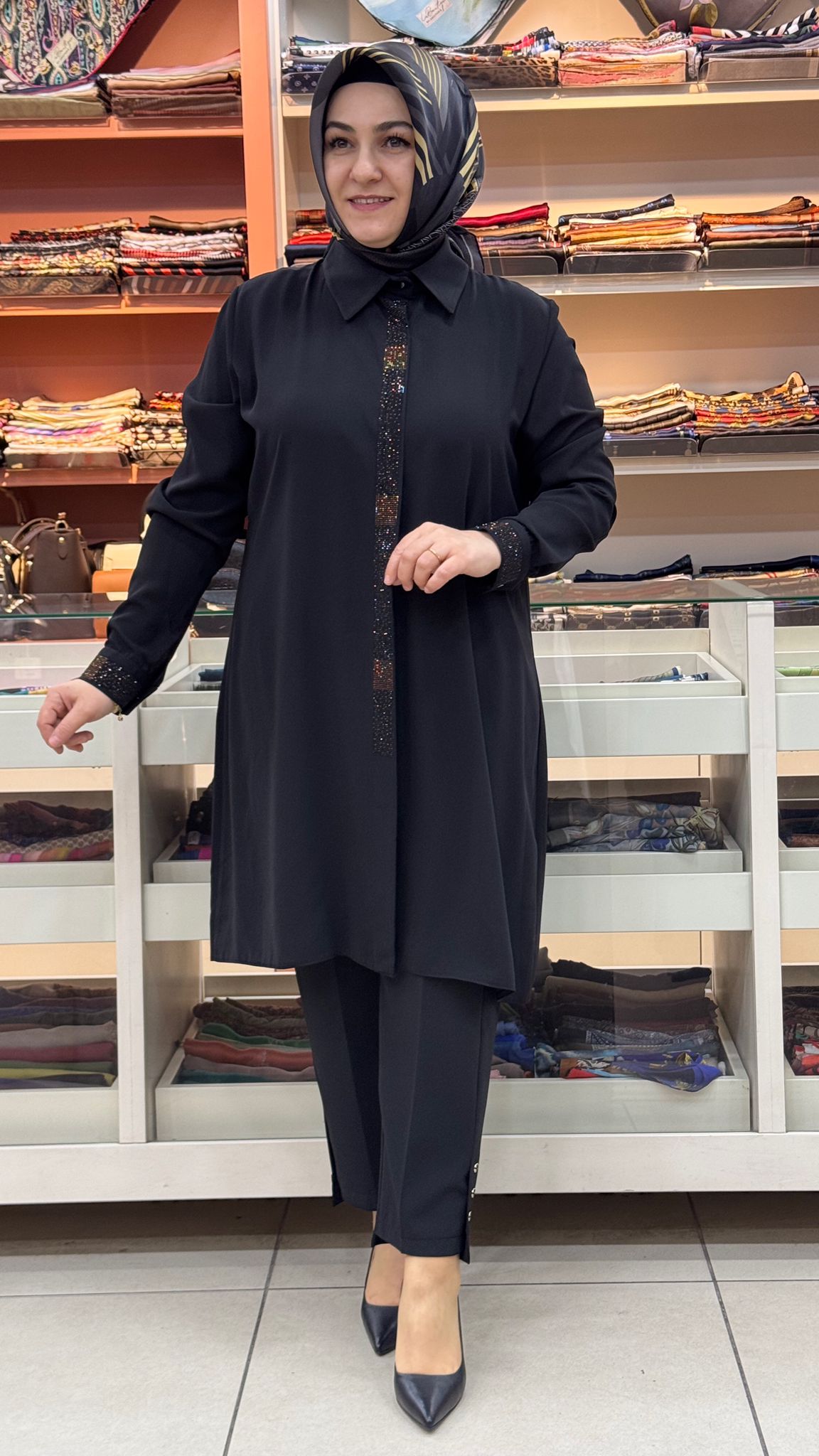 HIRQA - Kolu Ve Önü Taşlı Tunik Siyah/60012