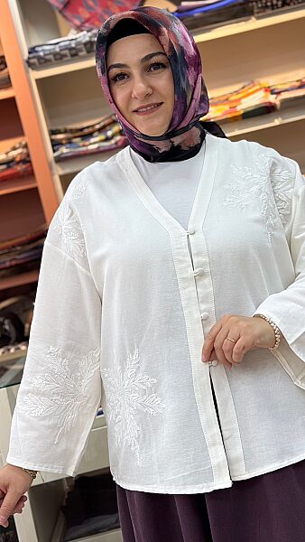 Nakış Detaylı V Yaka Gömlek Ekru/ 3516