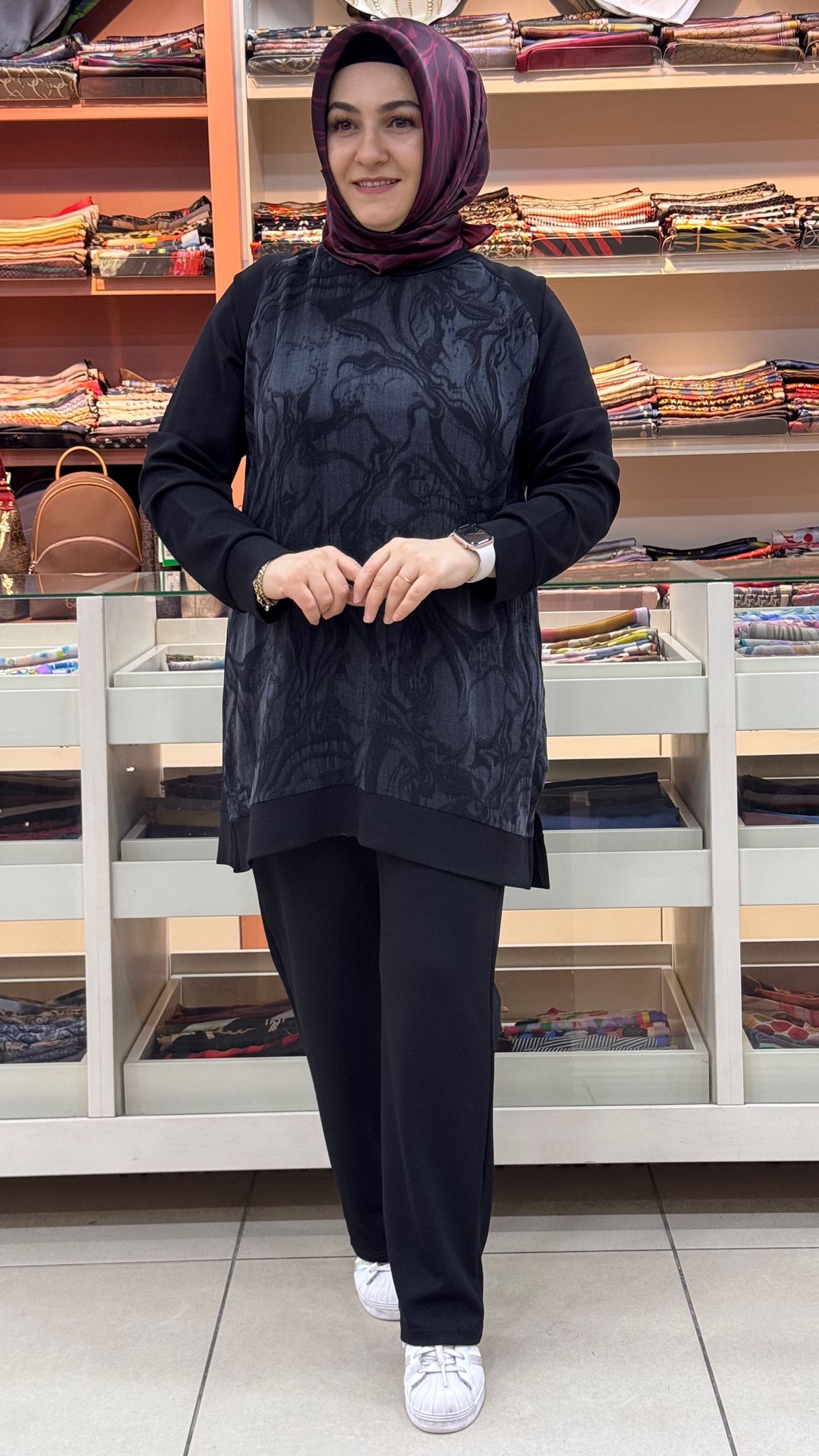 inza moda - Önü Desenli Yırtmaçlı Pantolonlu Takım Sİyah/1884