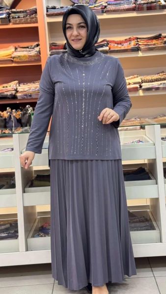 Taş Detaylı Etekli Takım Gri/2019