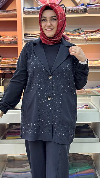 Taş Ve Önü Düğme Detaylı Takım Siyah / 5104 