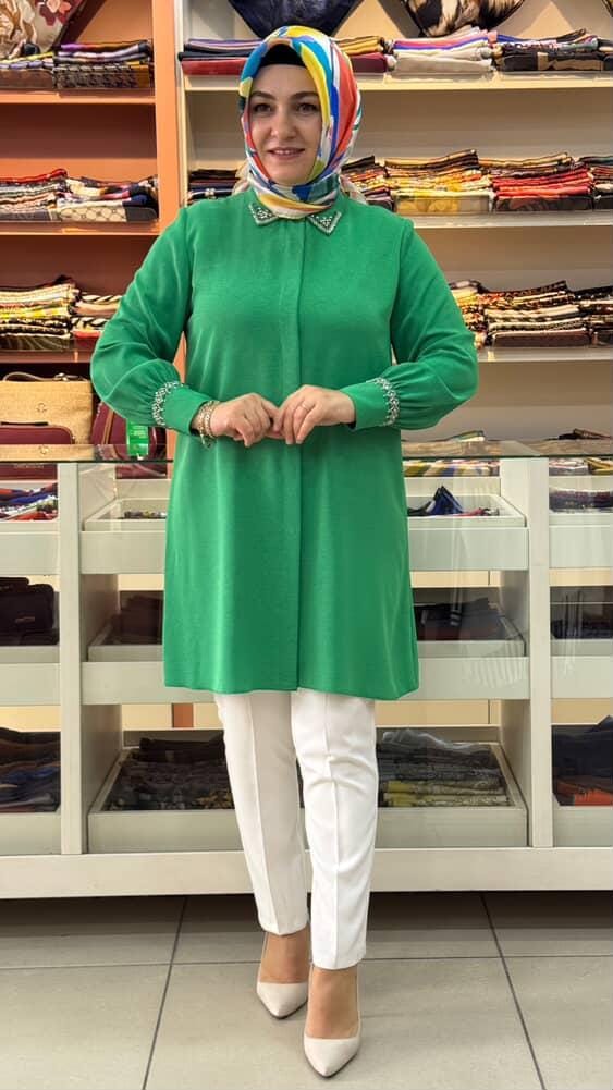 Gaze - Yakası ve Kolu Boncuk Detaylı Tunik Benetton Yeşili/4050