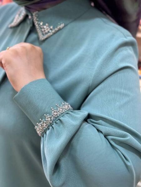 Yakası ve Kolu Boncuk Detaylı Tunik Mint/4050