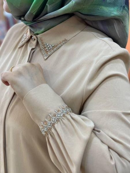 Yakası ve Kolu Boncuk Detaylı Tunik Camel/4050