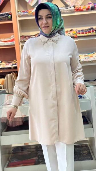 Yakası ve Kolu Boncuk Detaylı Tunik Taş/4050