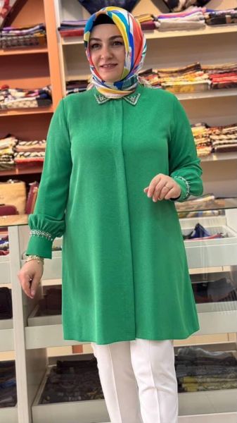 Yakası ve Kolu Boncuk Detaylı Tunik Benetton Yeşili/4050