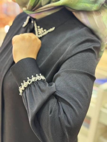 Yakası ve Kolu Boncuk Detaylı Tunik Siyah/4050