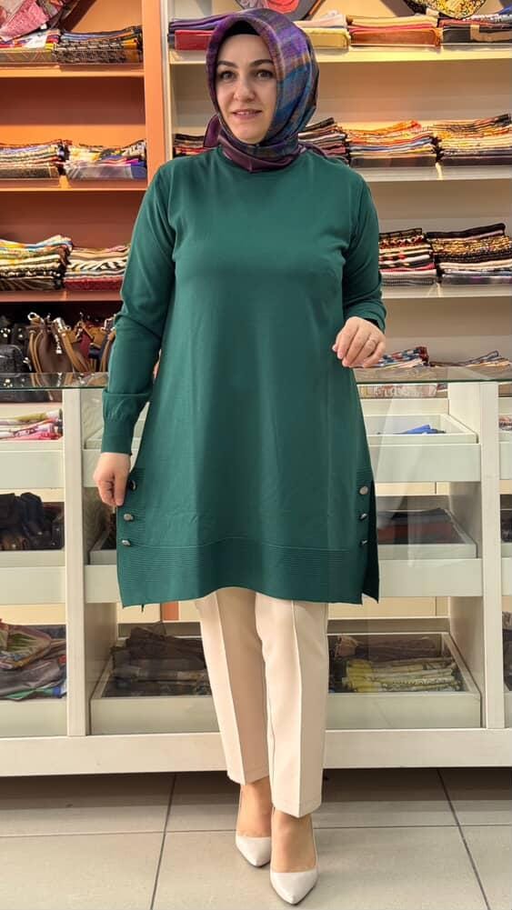 - Yanları Düğme Detaylı Triko Tunik Zümrüt/1802