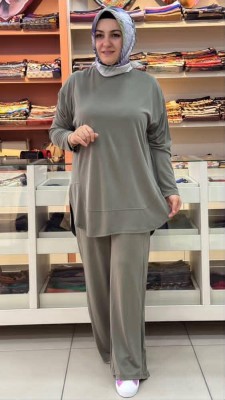 Puane - Yanları Yırtmaç Detaylı Oysho Takım Haki/14344