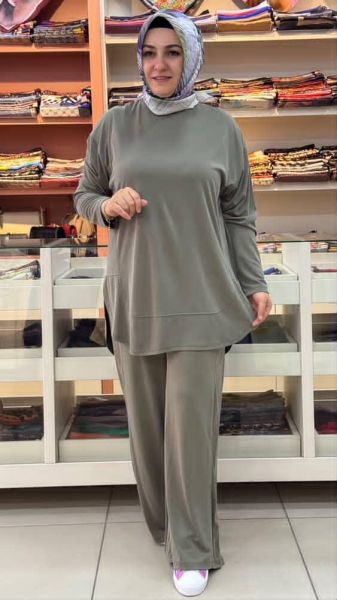 Yanları Yırtmaç Detaylı Oysho Takım Haki/14344