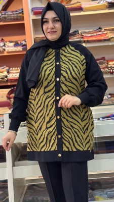 Zebra Tül Detaylı Çıtçıtlı Tunik Yağ Yeşili/5211 - Thumbnail