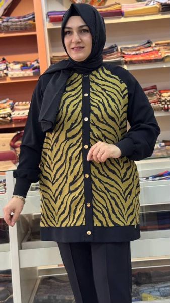 Zebra Tül Detaylı Çıtçıtlı Tunik Yağ Yeşili/5211