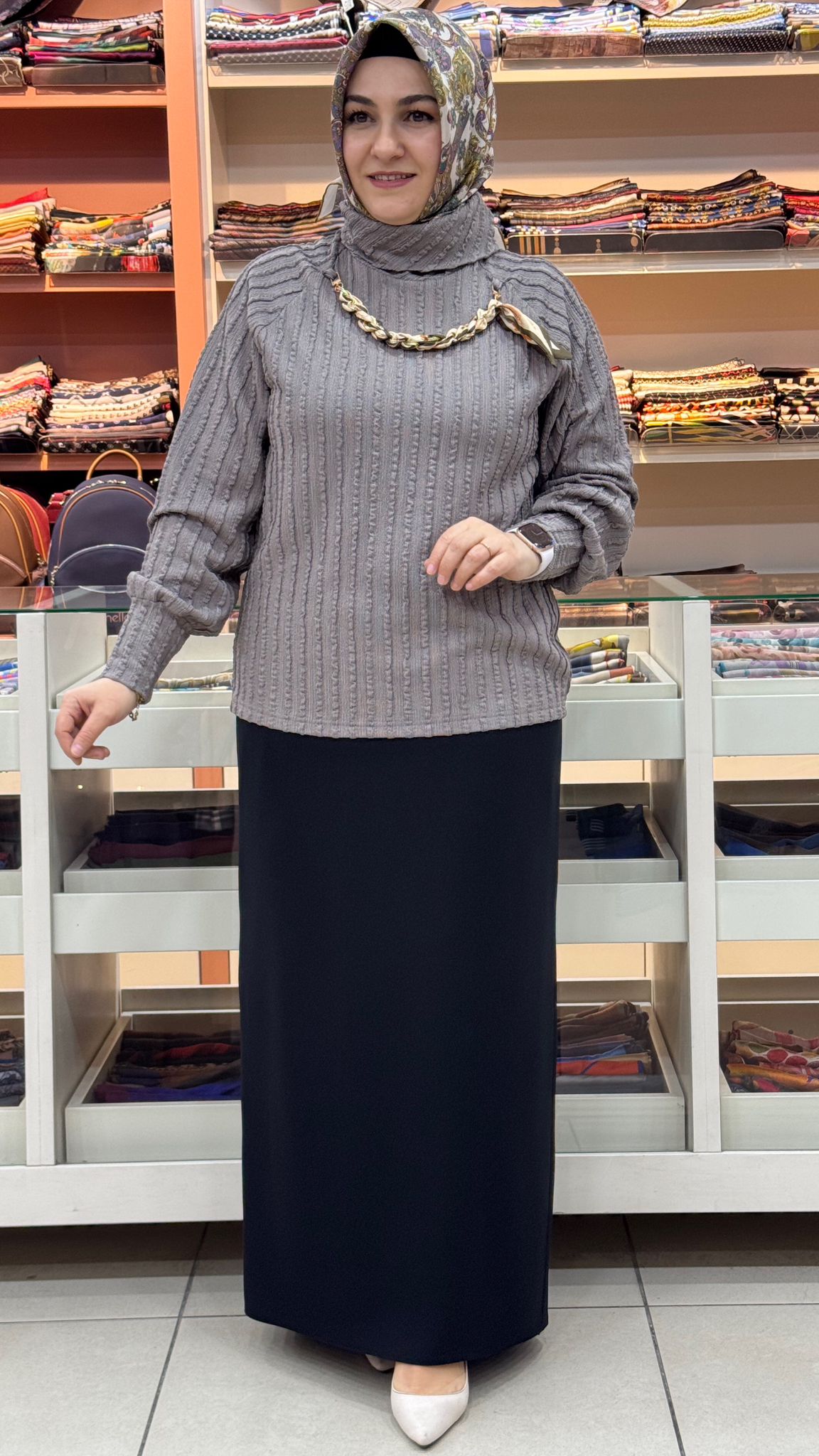 Bwest - Zincir Ve Flar Detaylı Bluz Vizon / 71418