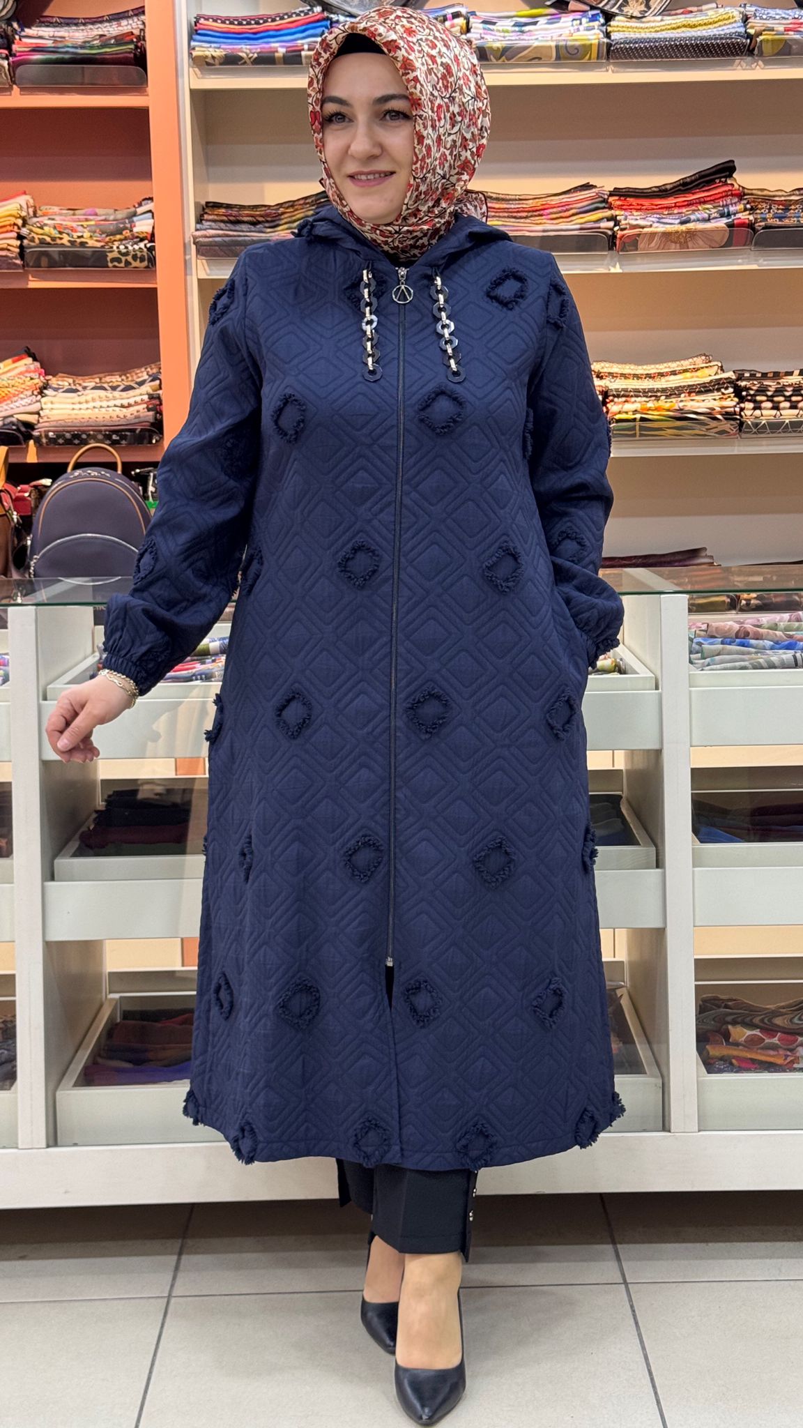 Berelance - Zincir Ve Kapşon Detaylı Kendinden Desenli Kap Lacivert /72301